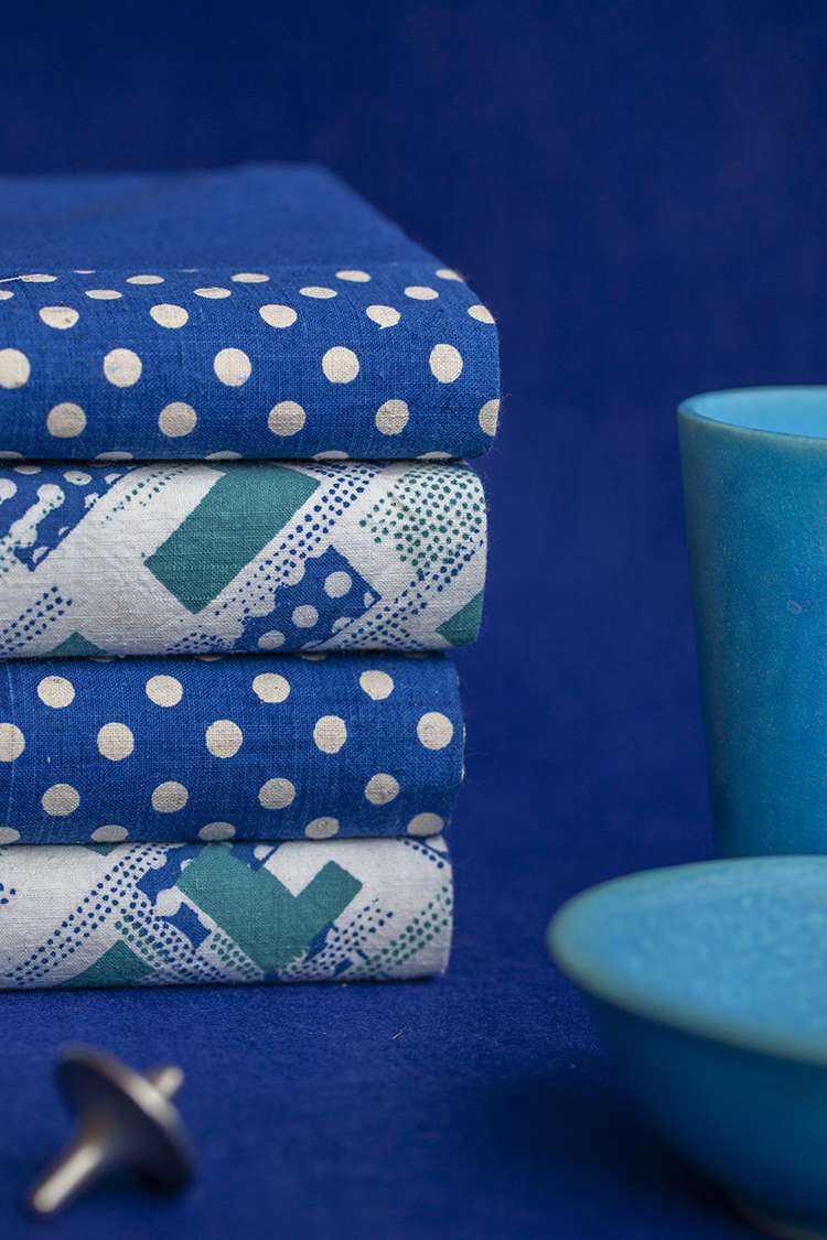 爽やか青海波ドット和風ブックカバー