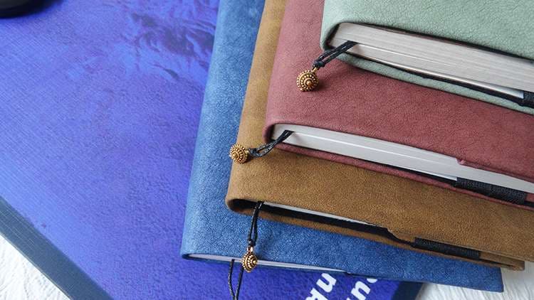 彩り豊かな絹のような質感の高級ブックカバー A5(ビジネス書)A6(文庫本)対応